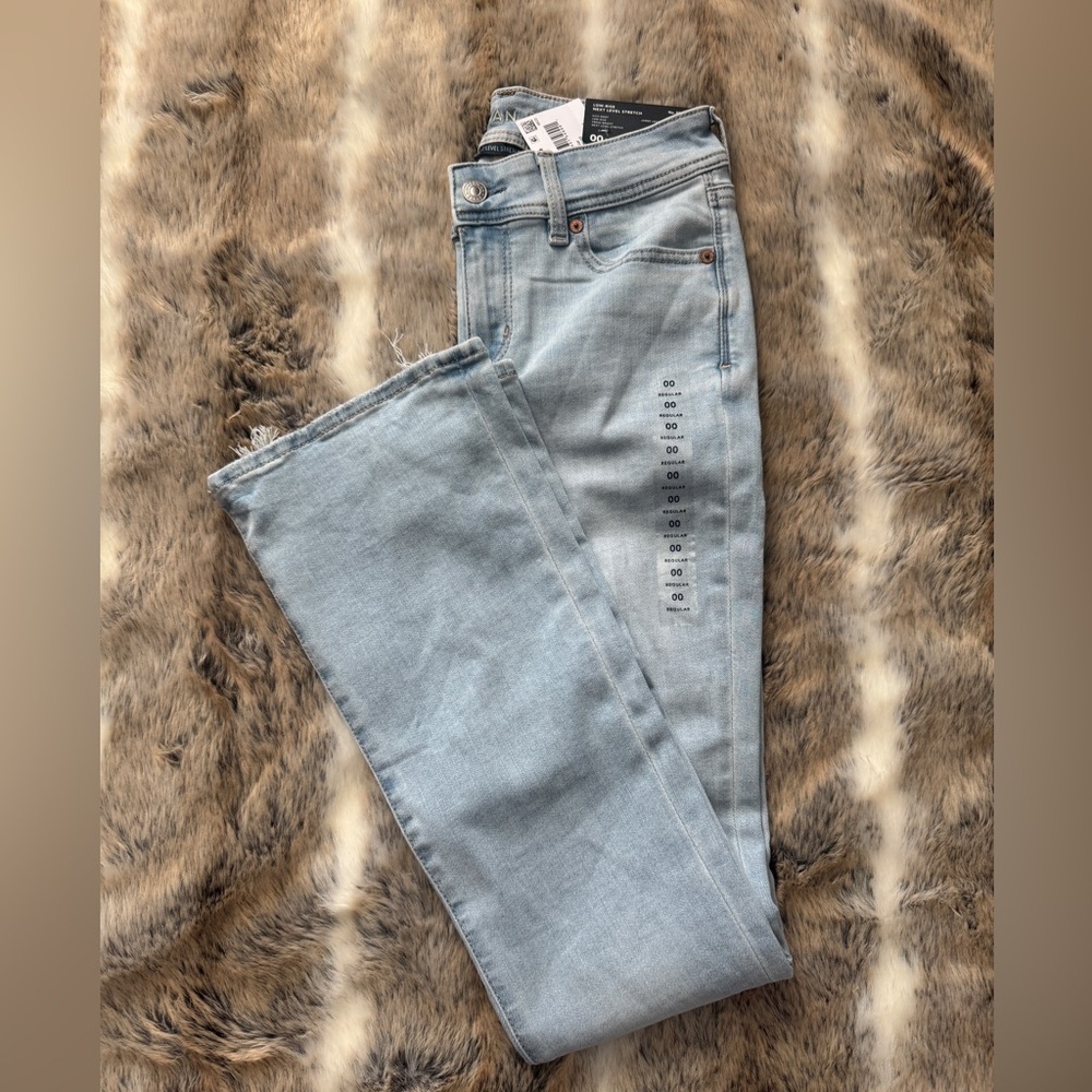 NWT AMERICAN EAGLE Low Rise Next Level Stretch Blue Women's Jeans Size 00 Reg
